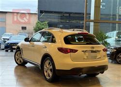 ئینفینیتی FX